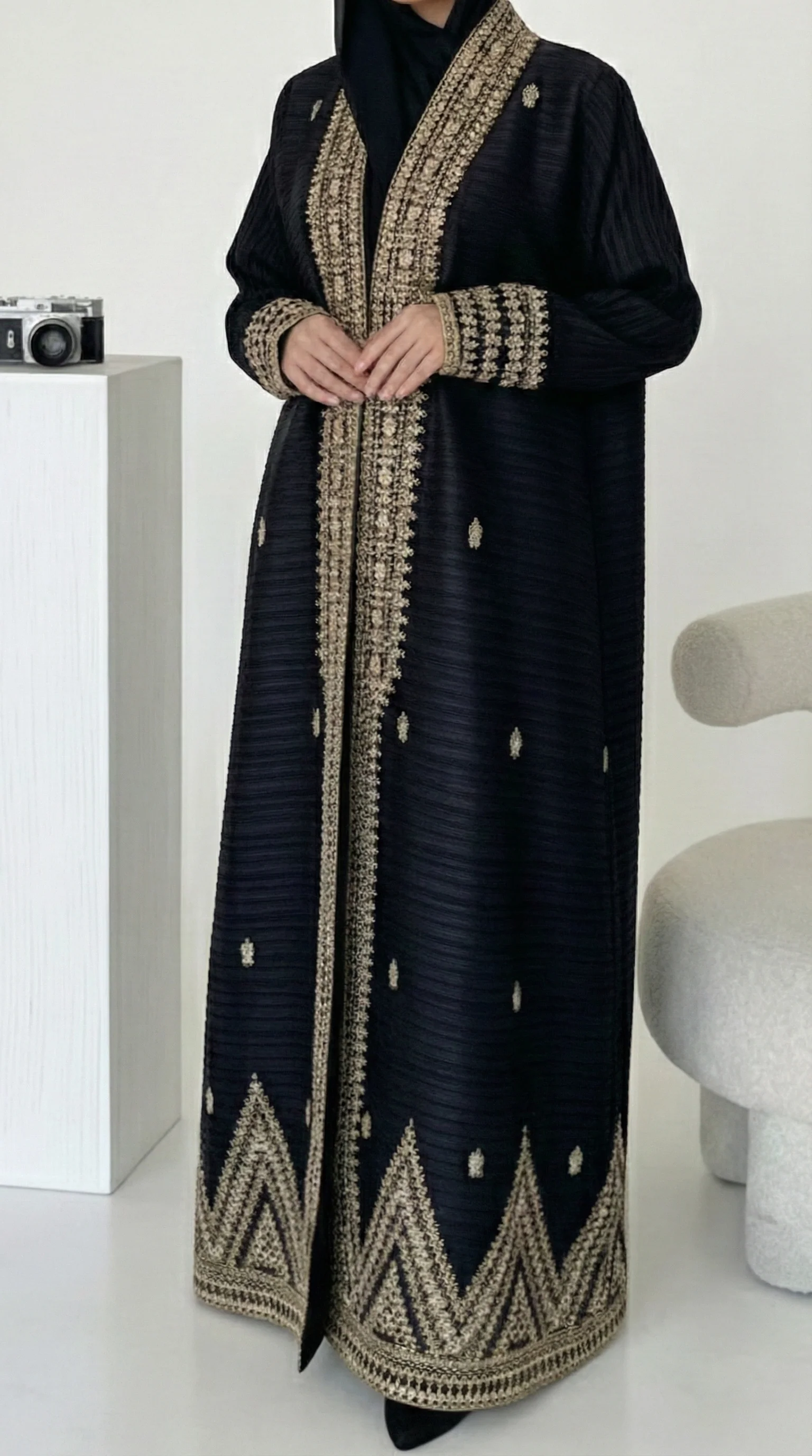 Kiswah Abaya Vogue