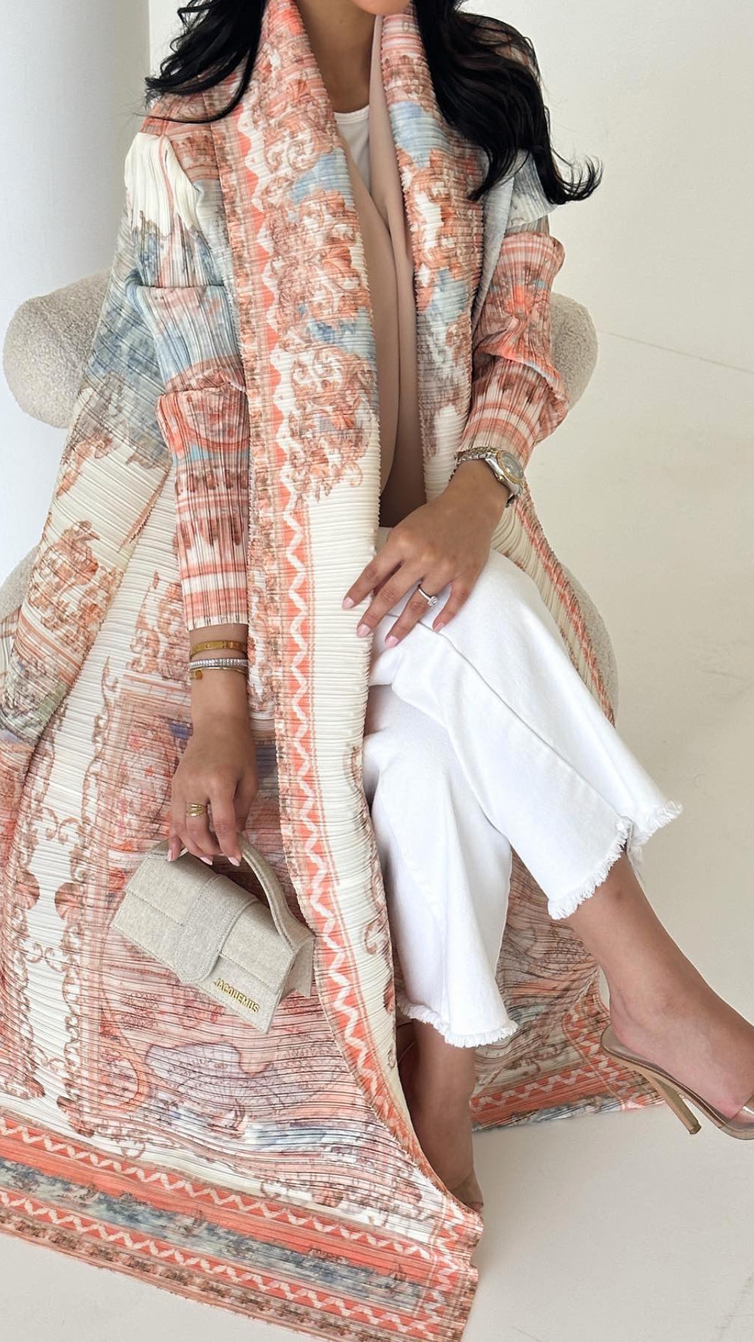Vogue عباية زاهيرا