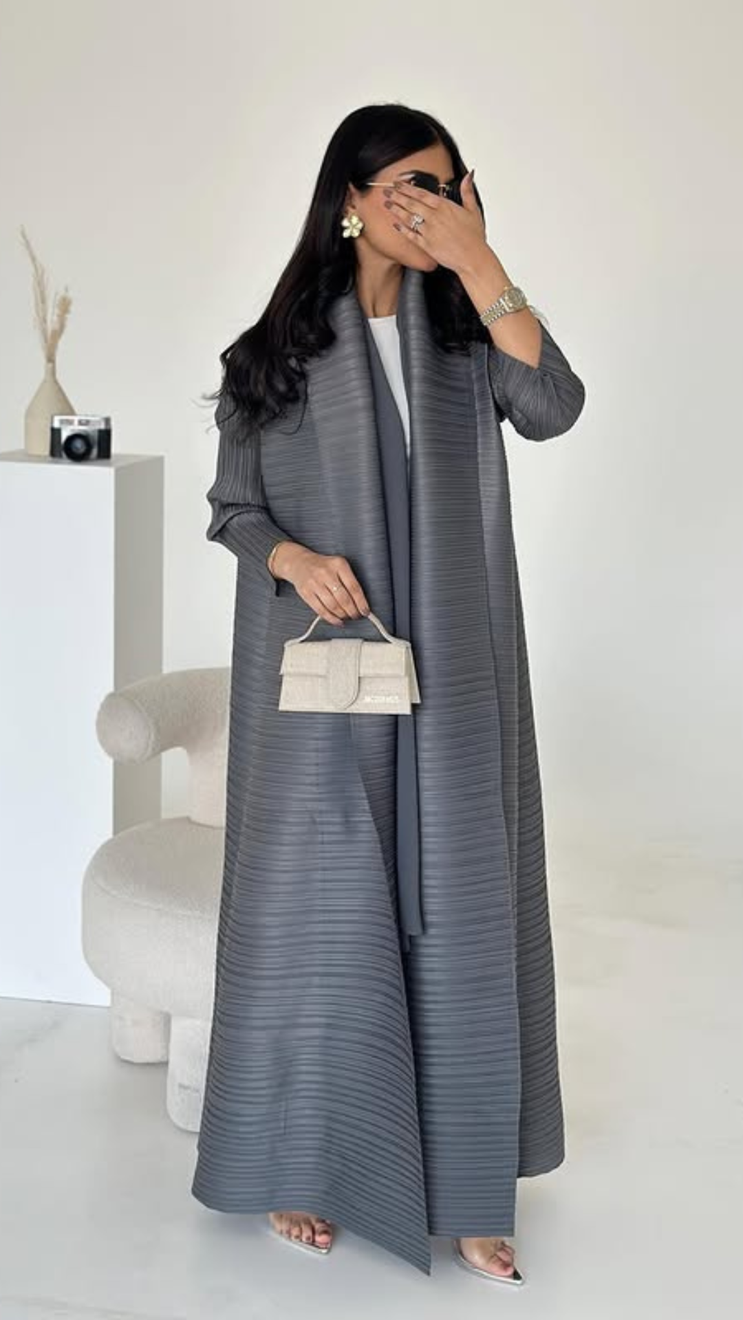 Vogue عباية رمادي
