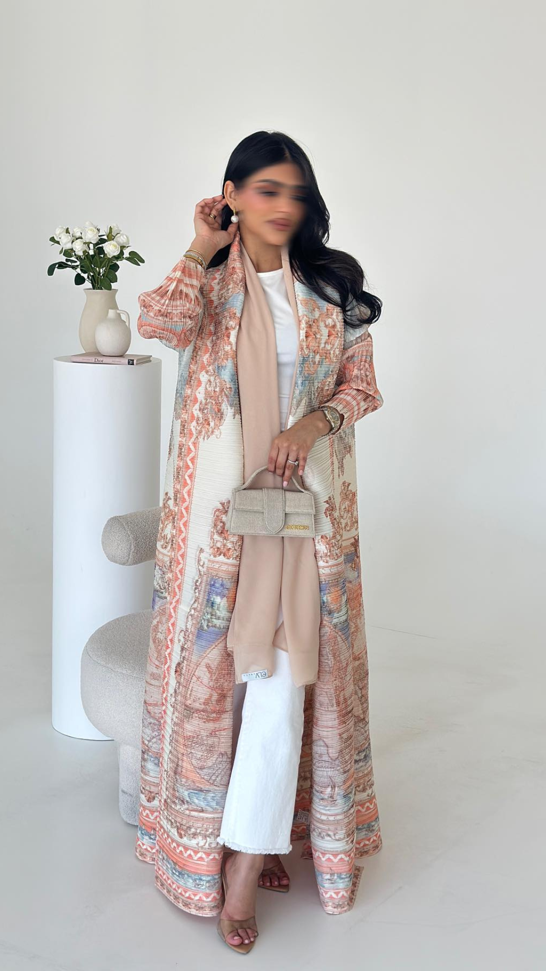 Vogue عباية زاهيرا