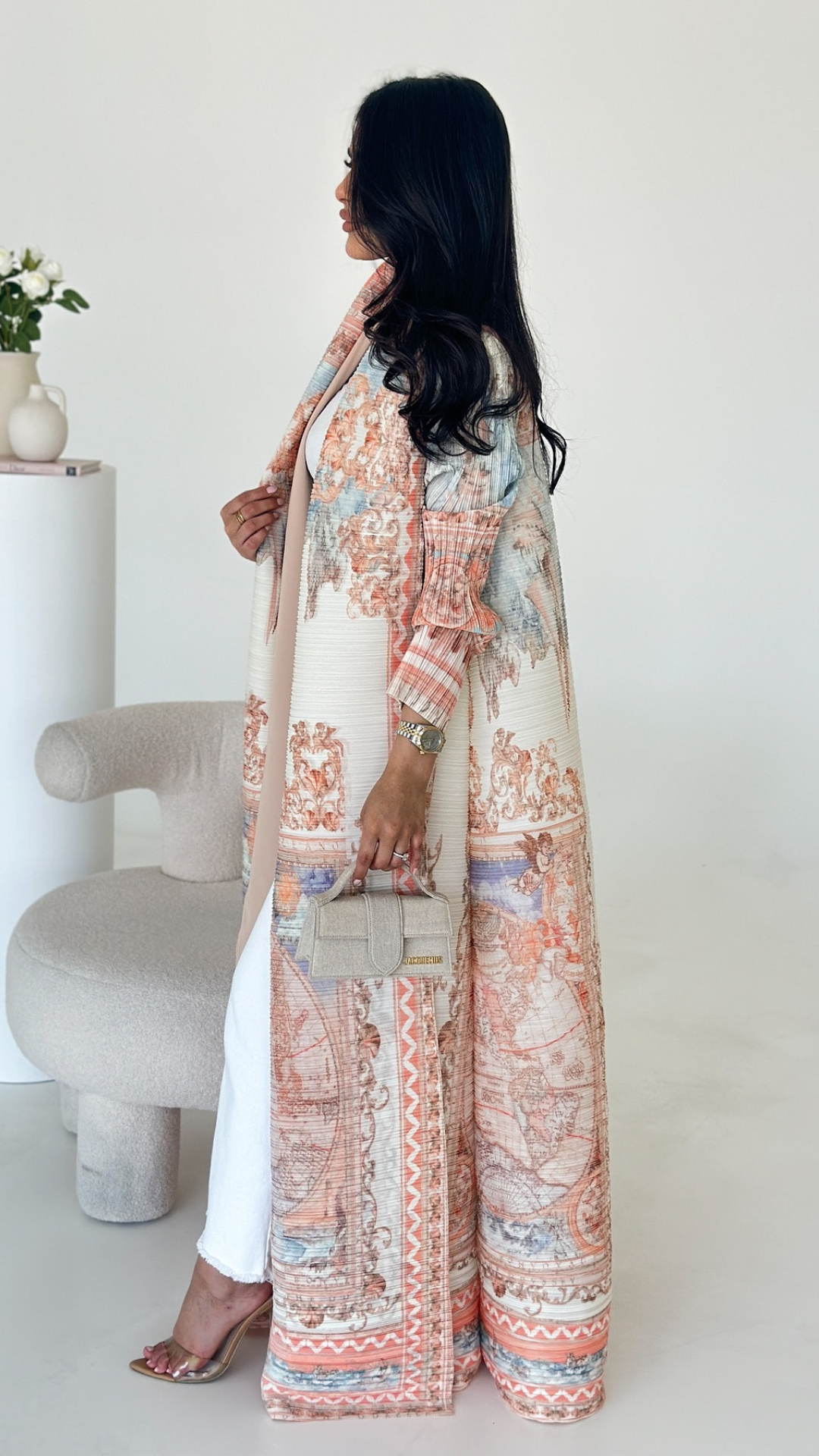 Vogue عباية زاهيرا