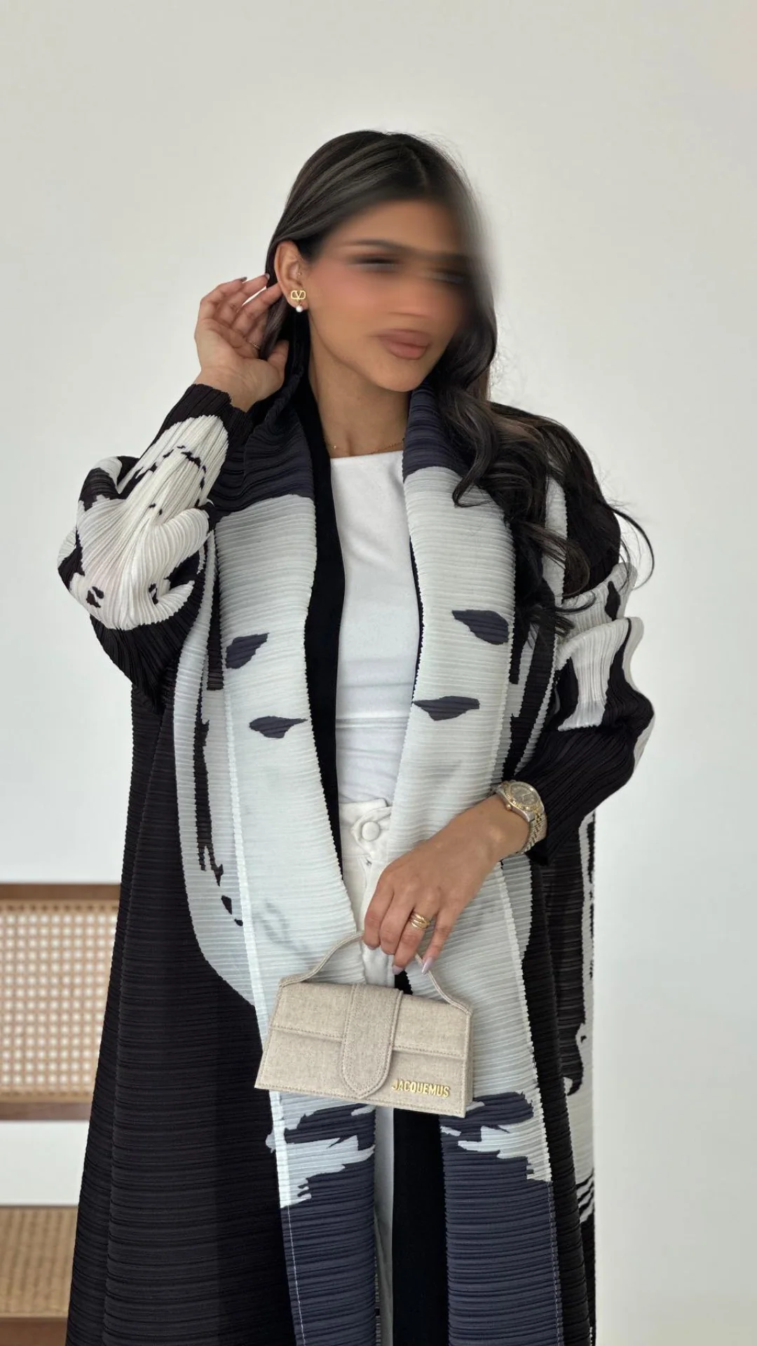 Vogue عباية باندا
