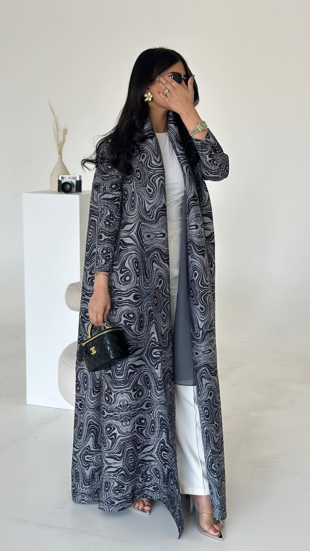 Obsidian Abaya Vogue