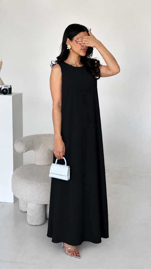 Essential Inner Dress in black – sleeveless full-length slip, worn alone