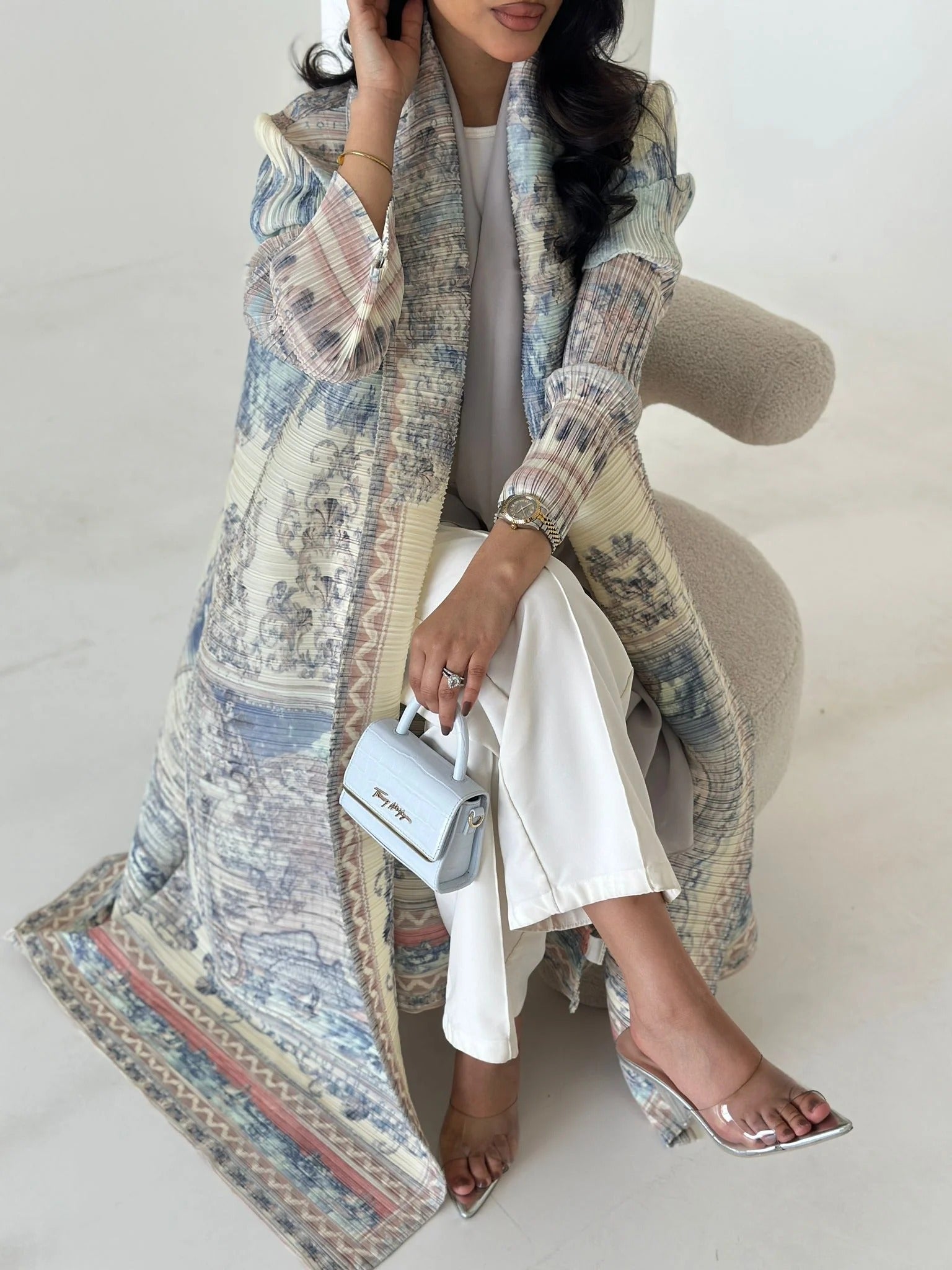 Alamira Abaya Vogue